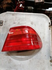 Feu arrière Mercedes 300