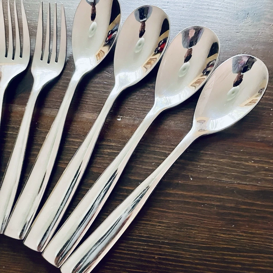 Mikasa Delano aço inoxidável forjado 4 colheres de jantar, 3 garfos para salada, 4 colheres de chá - Imagem 2 de 4