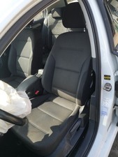 VW Golf VII 7 AU Sitz Links Vorne 5G0881405CD 335382