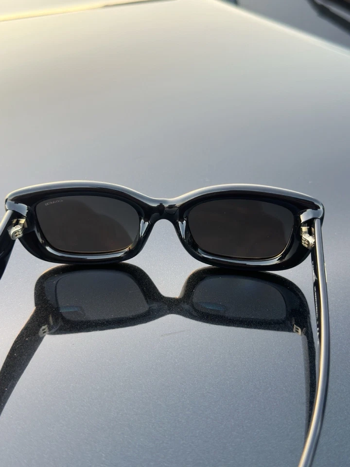 Gafas de sol Coach CR610 HC8390U de segunda mano para mujer en muy buen estado. Poco uso Foto 2 de 4