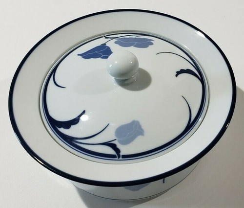 Dansk Tivoli Belles Fleurs Blue 2 Quart Round Covered Casserole 8" x 3-3/4" - Picture 2 of 8