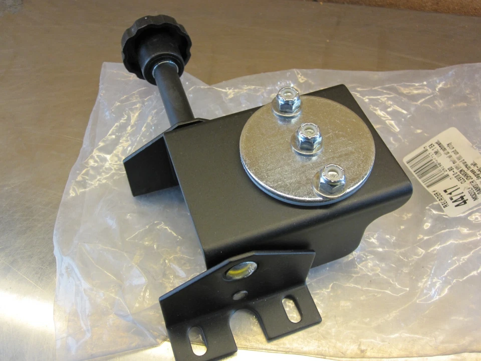 Gamber Johnson Universal Tilt-Swivel Motion Attachment - 90 Deg Tilt/60deg L&R - Image 2 of 4