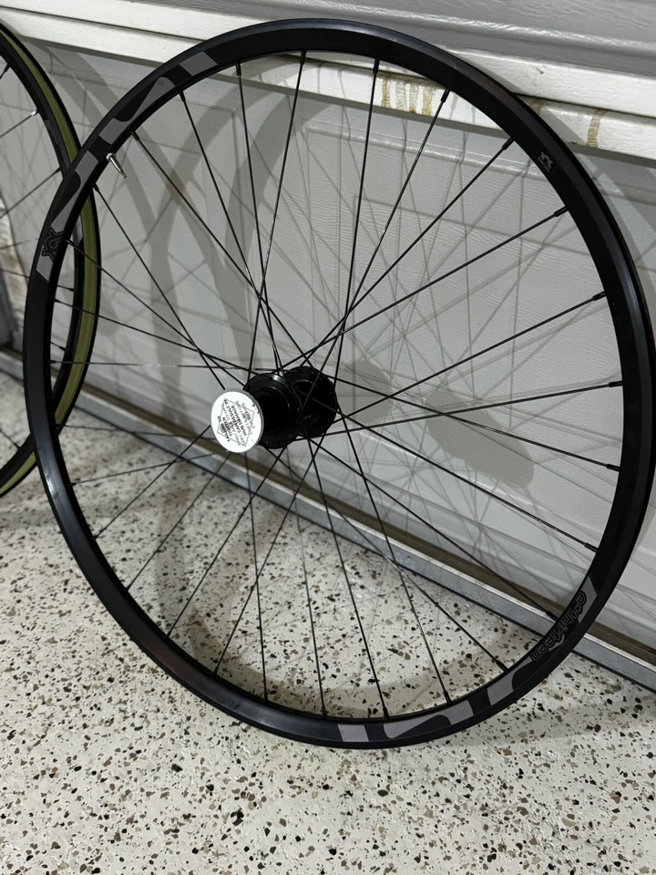 E*THIRTEEN XCX Gravel Wheels Tubeless Disc Brake Wheelset. 700C. - Image 4 of 4