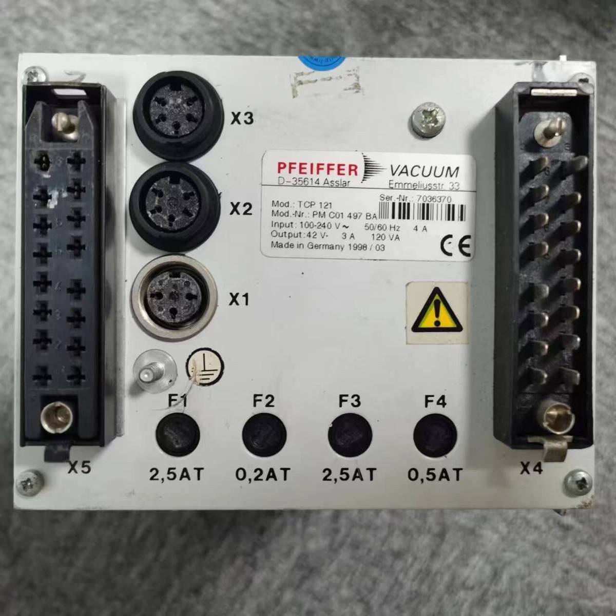 Pfeiffer Balzers TCP 121 Vacuum Controller PM C01 497BA,UPS Pfeiffer Balzers TCP 121 Vacuum Controller PM C01 497BA,UPS