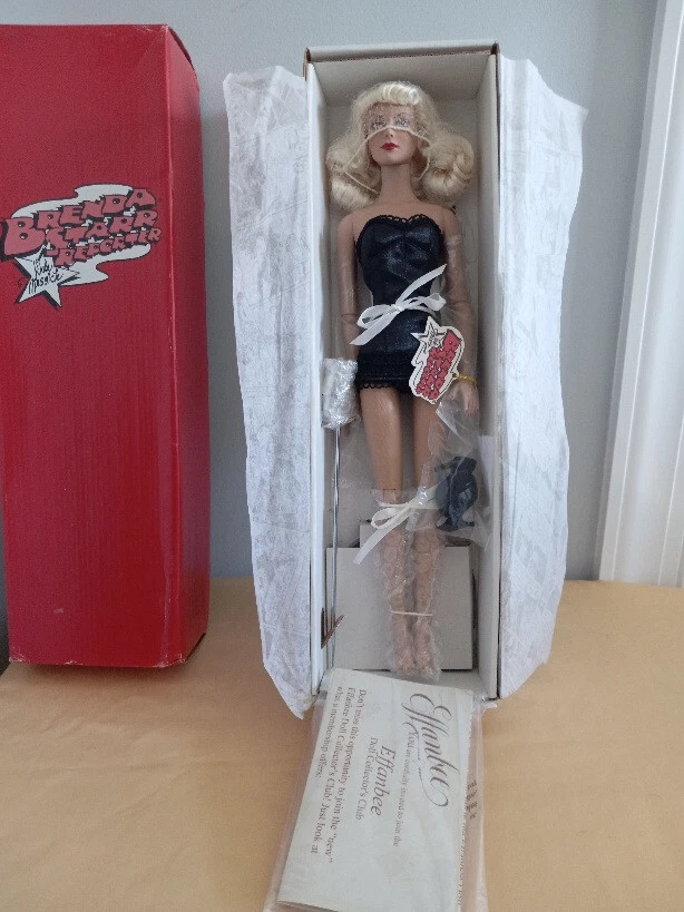 Malle De Transport Poupée Tonner Brenda Starr Reporter - 16 Pouces, Rouge