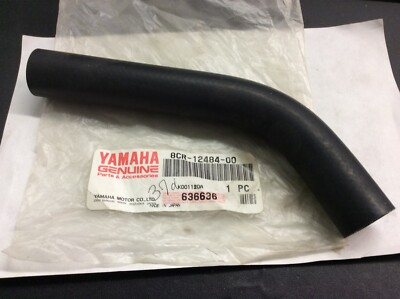 Ｍ＆M Yamaha Coolant Hose 8CR-12484-00-00 New OEM 1999 Vmax 700 Right
