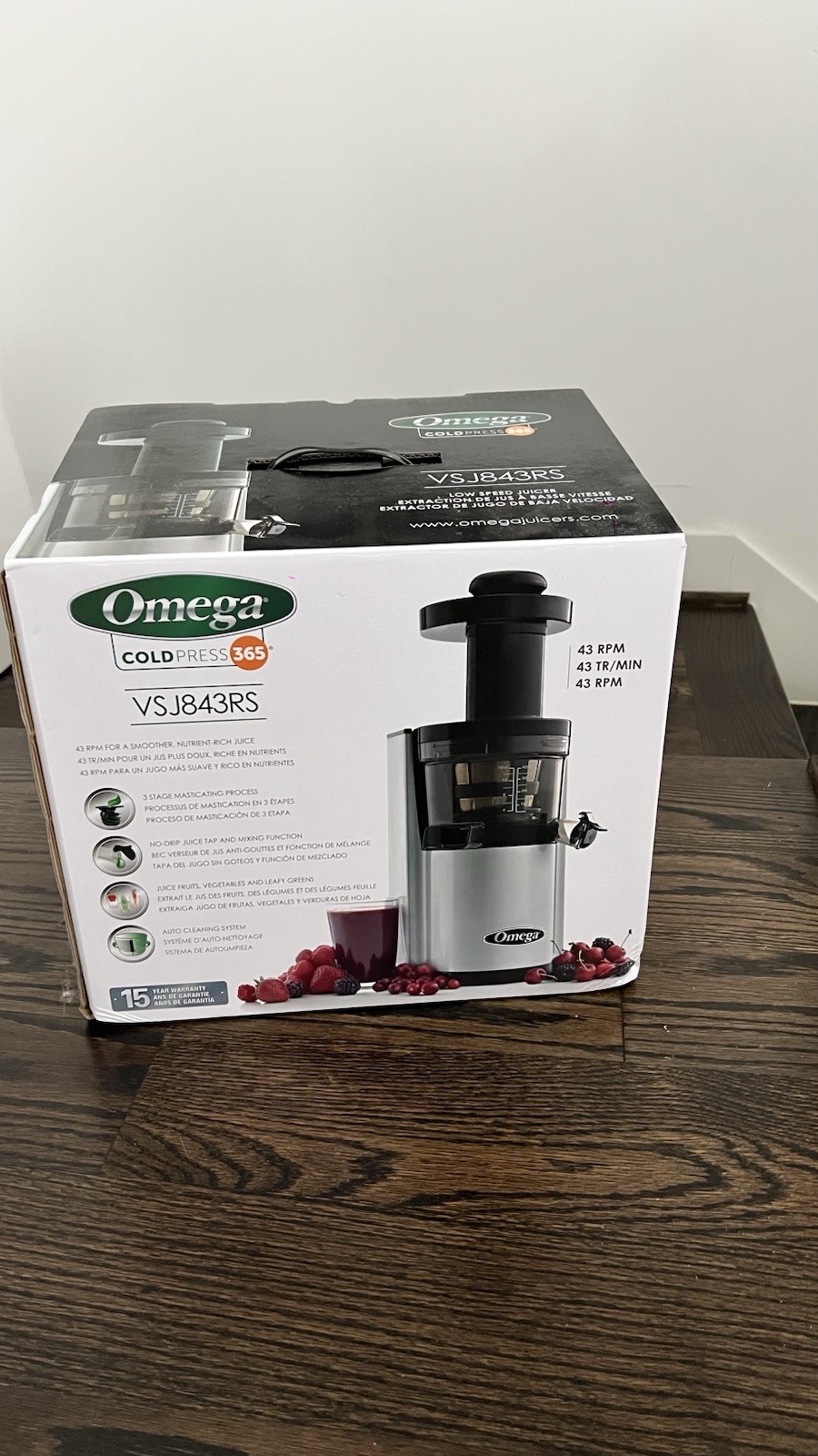 Omega Vertical Slow Juicer &ndash; NEW IN BOX &ndash; 43 RPM Cold Press &ndash; 15 Yr Warranty