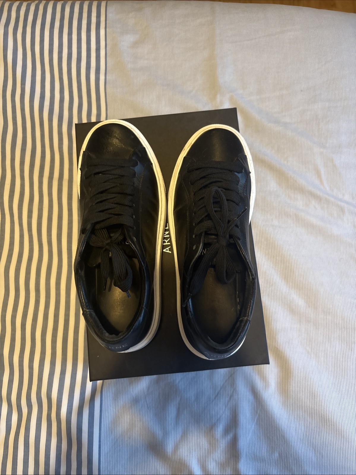 Arne Essential Leather Trainer In Black Size 8 Good Condition Used Once Only