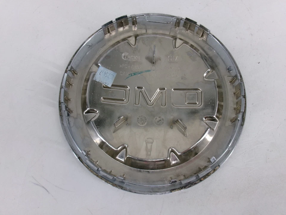 Tapa central GMC Yukon Denali Sierra cromada 9596381 OEM 20" rueda genuina Foto 3 de 4