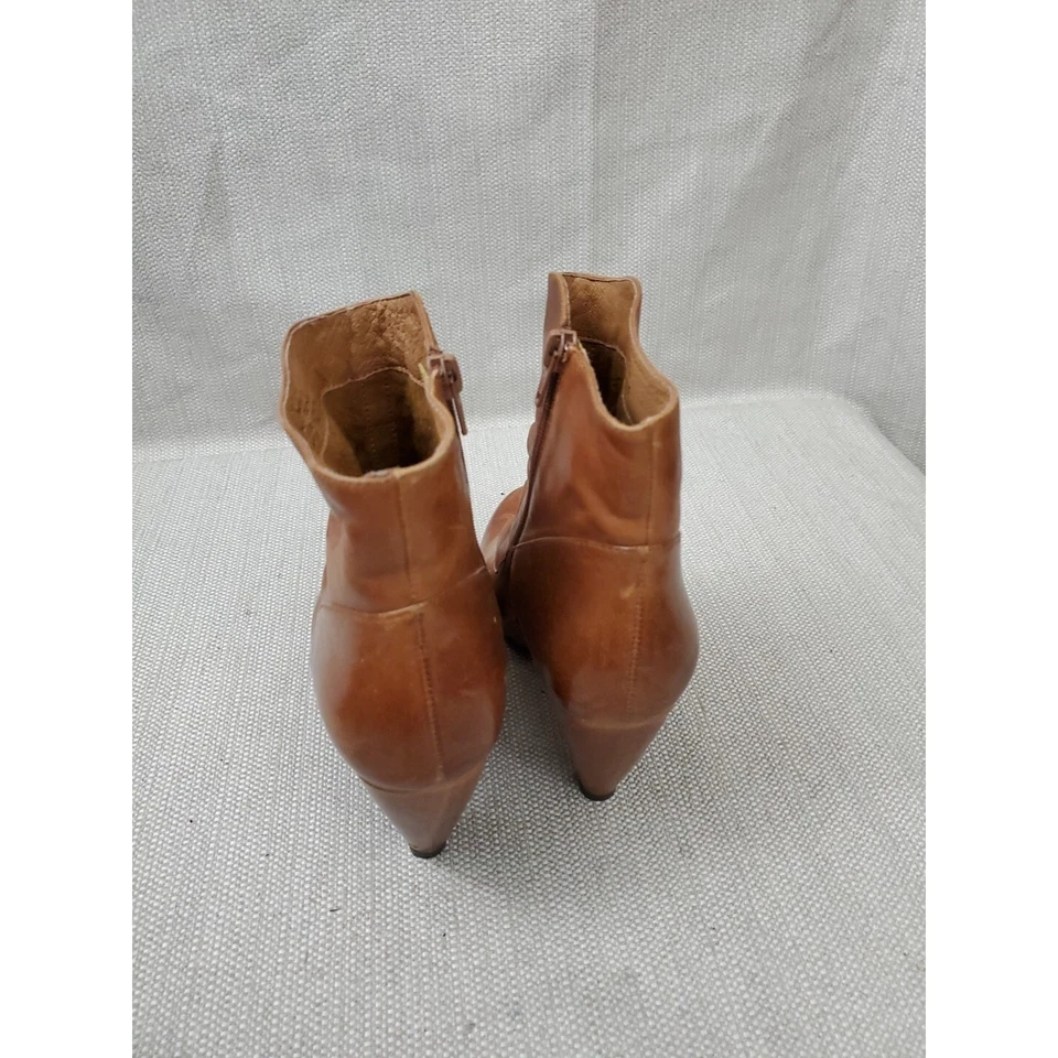 Женские коричневые кожаные сапоги Miz Mooz размер 7 | собранные в рюш боковые на молнии на блочном каблуке - Изображение 3 из 4