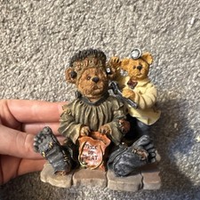Boyds Bears Frankie  Igor Halloween Resin Figurine MPN 81007 Multicolor