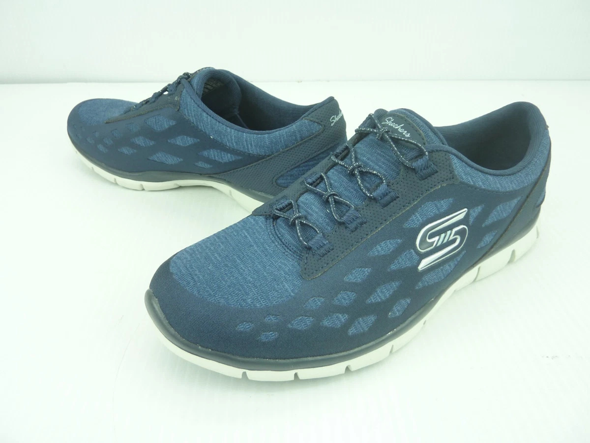 Skechers gratis shop this moment