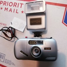 Vintage Quickshot DI-4410 Focus Free 35 mm Camera w/ Nippon Flash