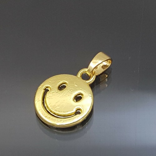 18K Gold Filled Stunning Italian Petite Emoji Smiling Face 18ct GF Pendant 12mm - Picture 4 of 9