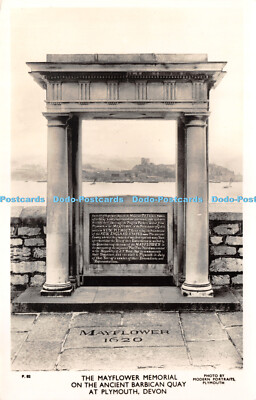 R265398 Devon The Mayflower Memorial on the Ancient Barbican Quay at Plymouth Li