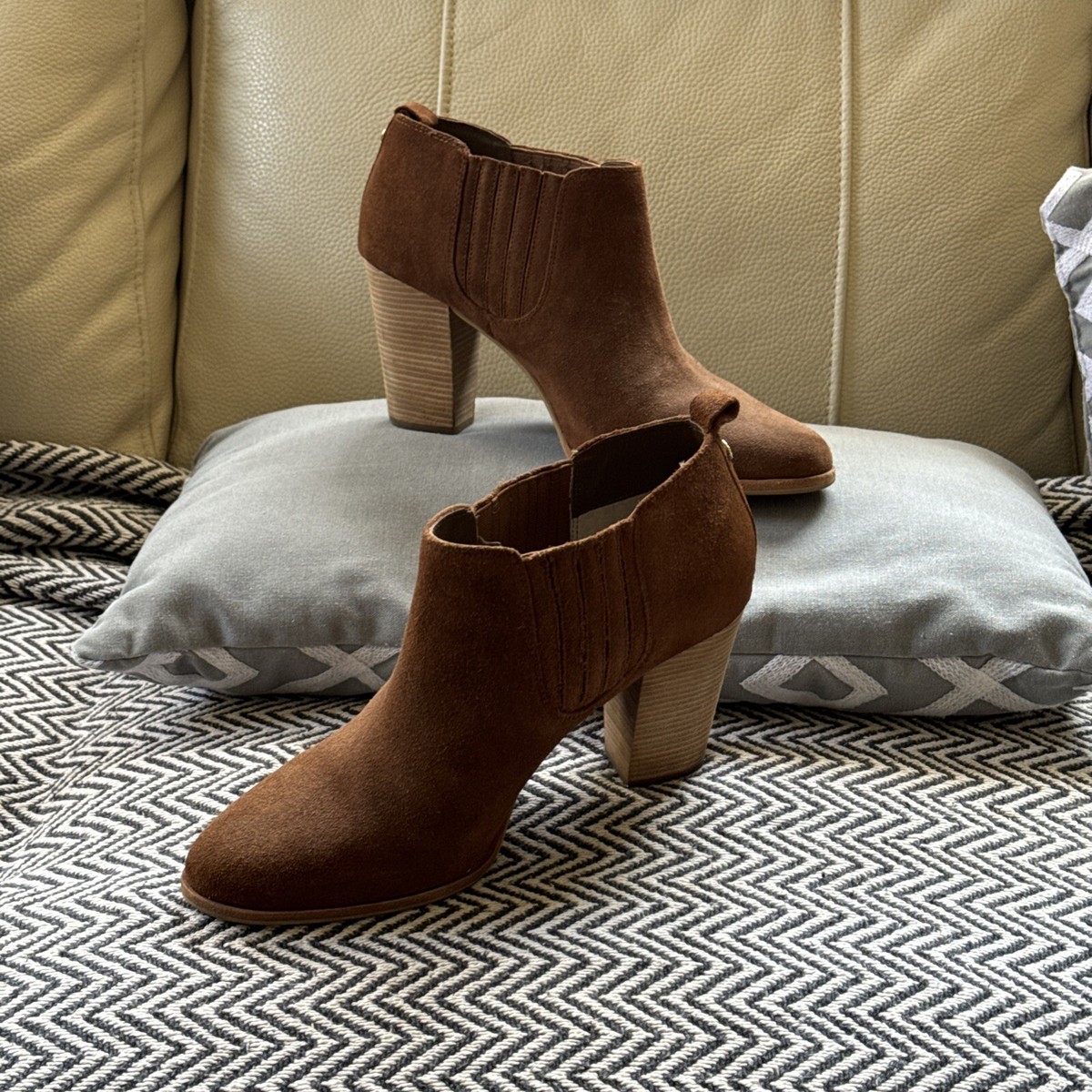 Michael Kors Suede Whiskey Brown Leather Ankle Booties Size 10