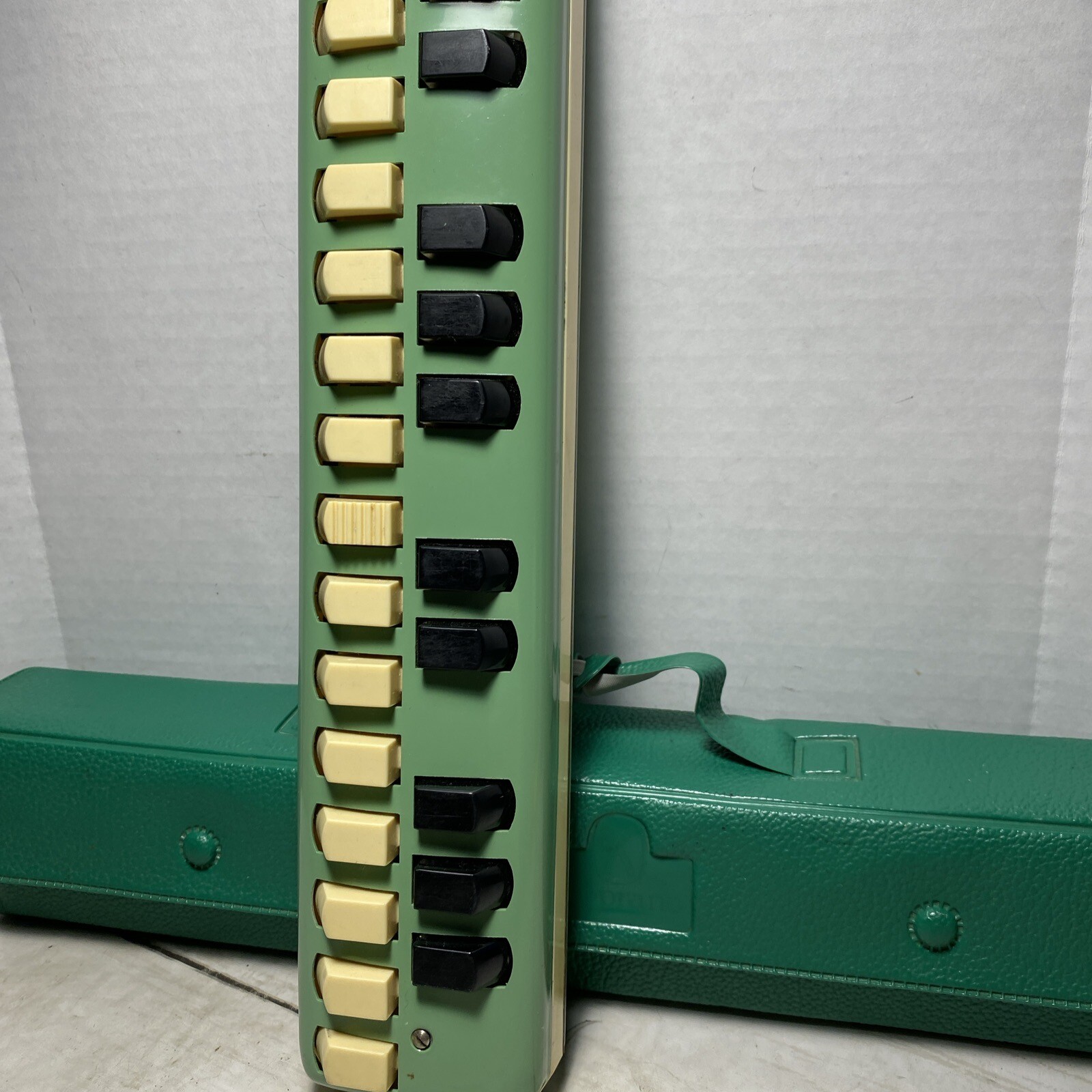 Hohner Melodica Soprano Green Musical Instrument W/Case German Made