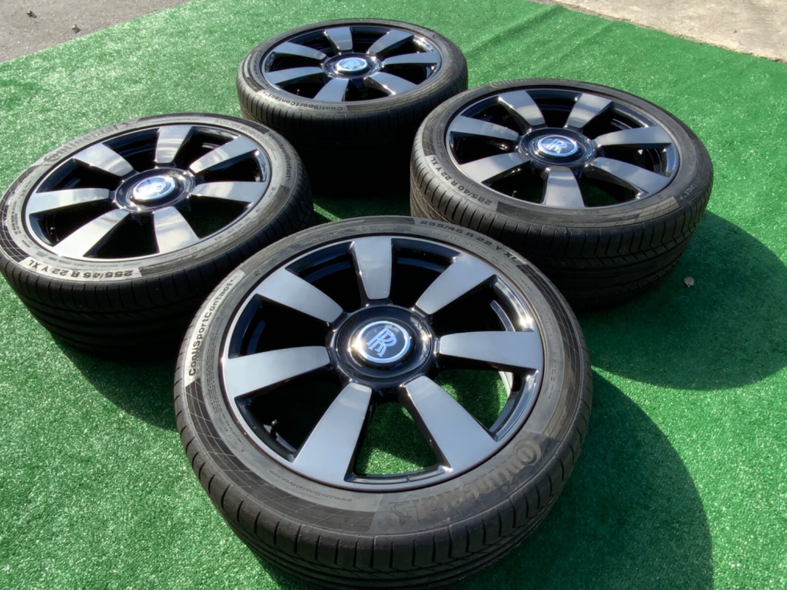 22” Rolls-Royce Cullinan Factory Original OEM Wheels & Pirelli Tire Package