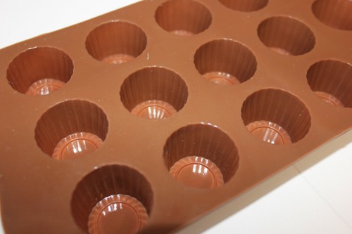 Round Cup Mould Silicone 15 cell Chocolate Tray Candy Soap Wax Candle Tray Resin - Picture 9 of 12