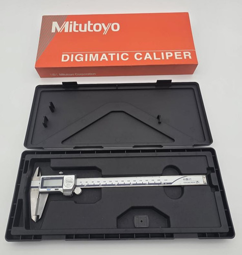 Mitutoyo 500-732-20 PRO-grade Digital ABSOLUTE Caliper 0-8"/0-200mm Range, IP67