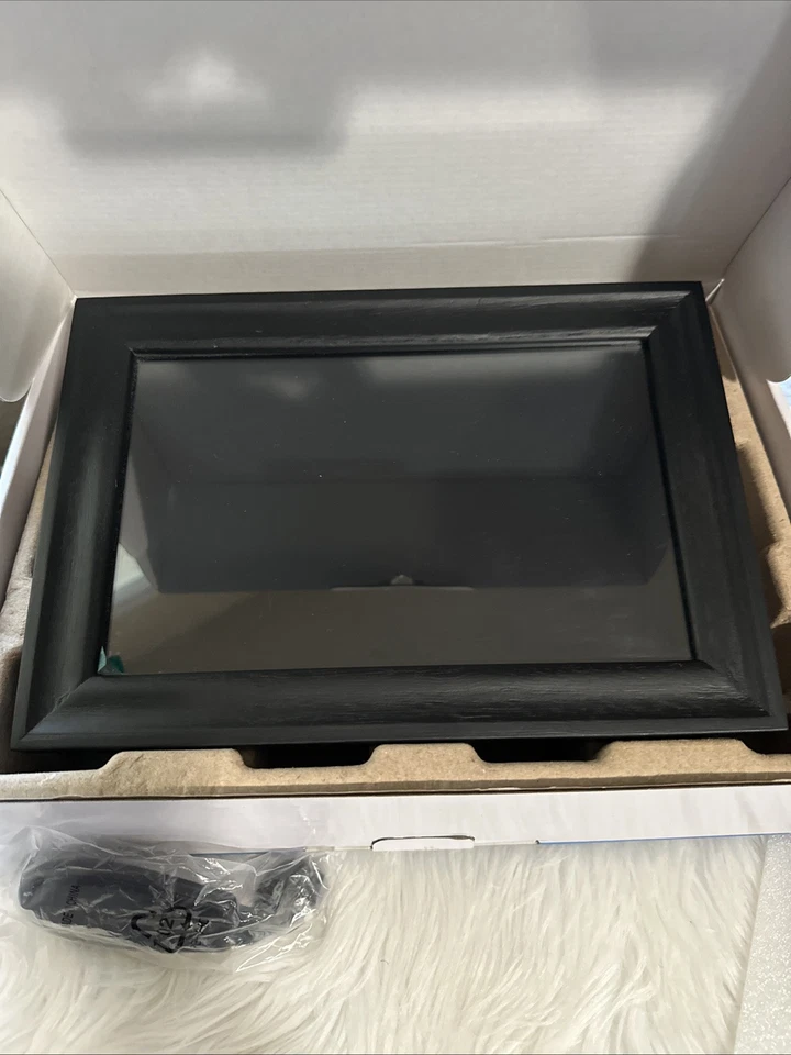 Polaroid 10" Wi-Fi Digital Picture Frame Woodgrain Touchscreen NEW Open Box - Image 4 of 4