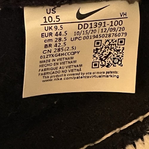 Nike Dunk Low Panda Men’s size 10.5 DD1391-100 Black & White - Picture 8 of 8