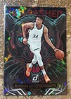 2025 Panini Donruss Basketball Crystals Giannis Antetokounmpo #12