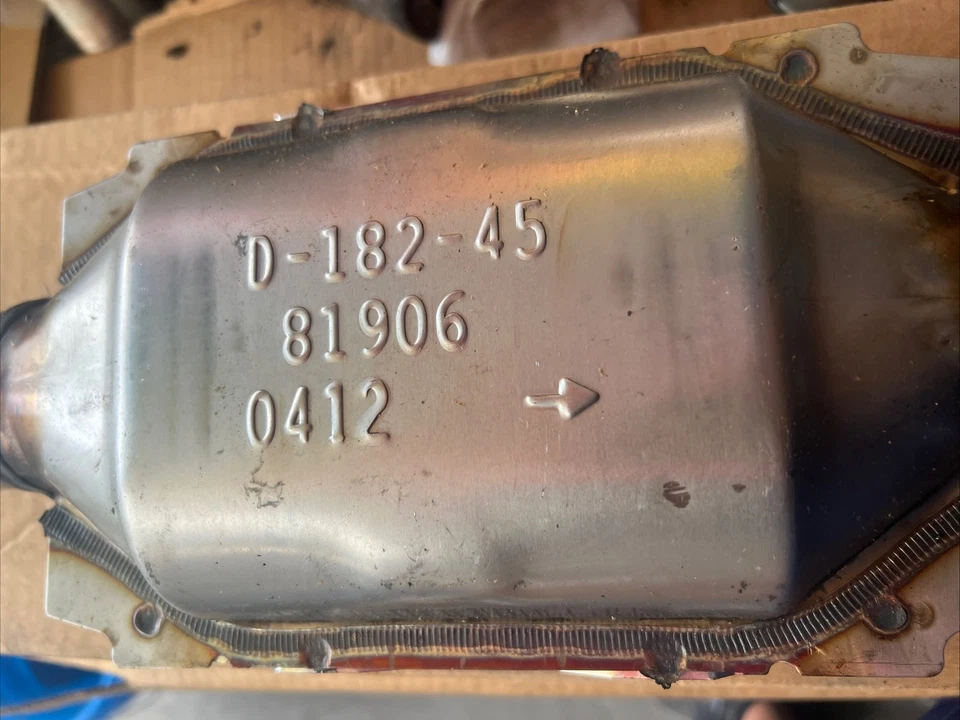 Walker CalCat CARB 81906 Universal Catalytic Converter 2”D  13.5L Made In USA. - Image 2 of 4