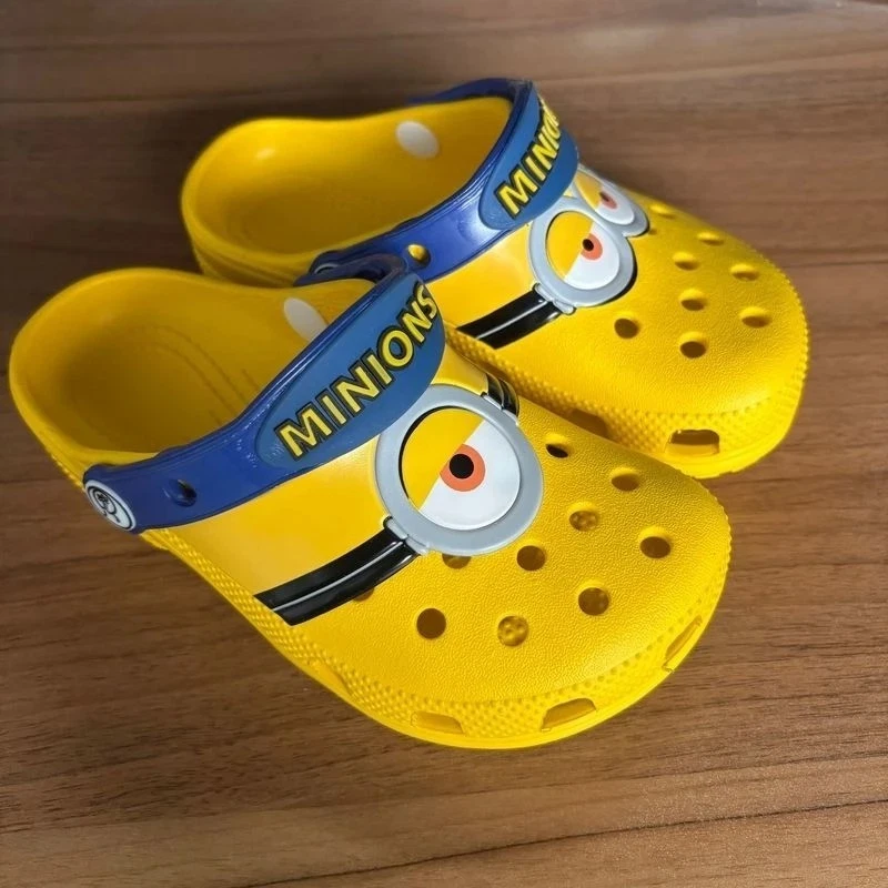 Sandálias chinelos infantis Croc Minions meninos e meninas sapatos de praia chinelos sem chinelos - Imagem 4 de 4