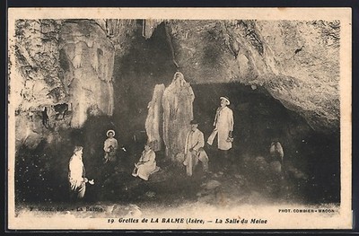 Ansichtskarte La Balme, Les Grottes, La Salle du Meine 1945 