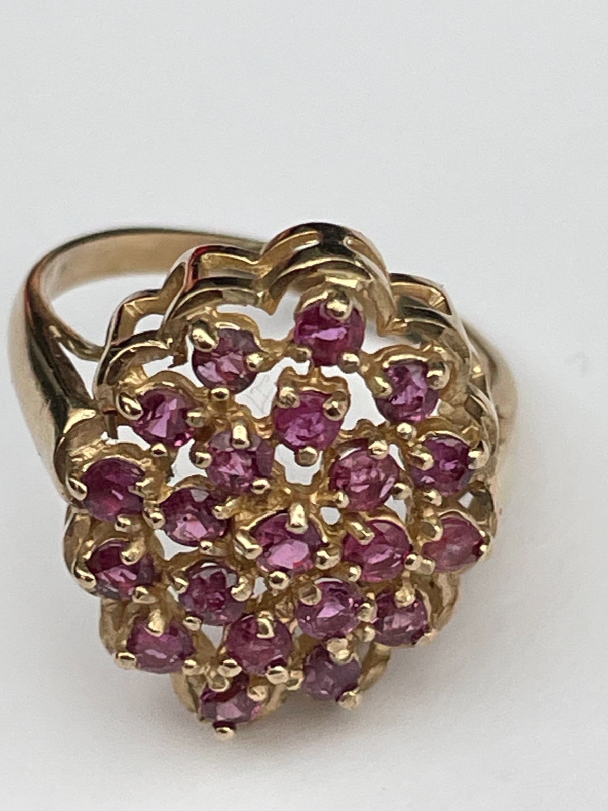 9ct gold hallmarked ruby cluster  ring size N - image 1