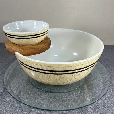 Vtg Pyrex Stack N Snack Set Speckled Tan w/Lines Chip N Dip w/ Wood Bracket USA