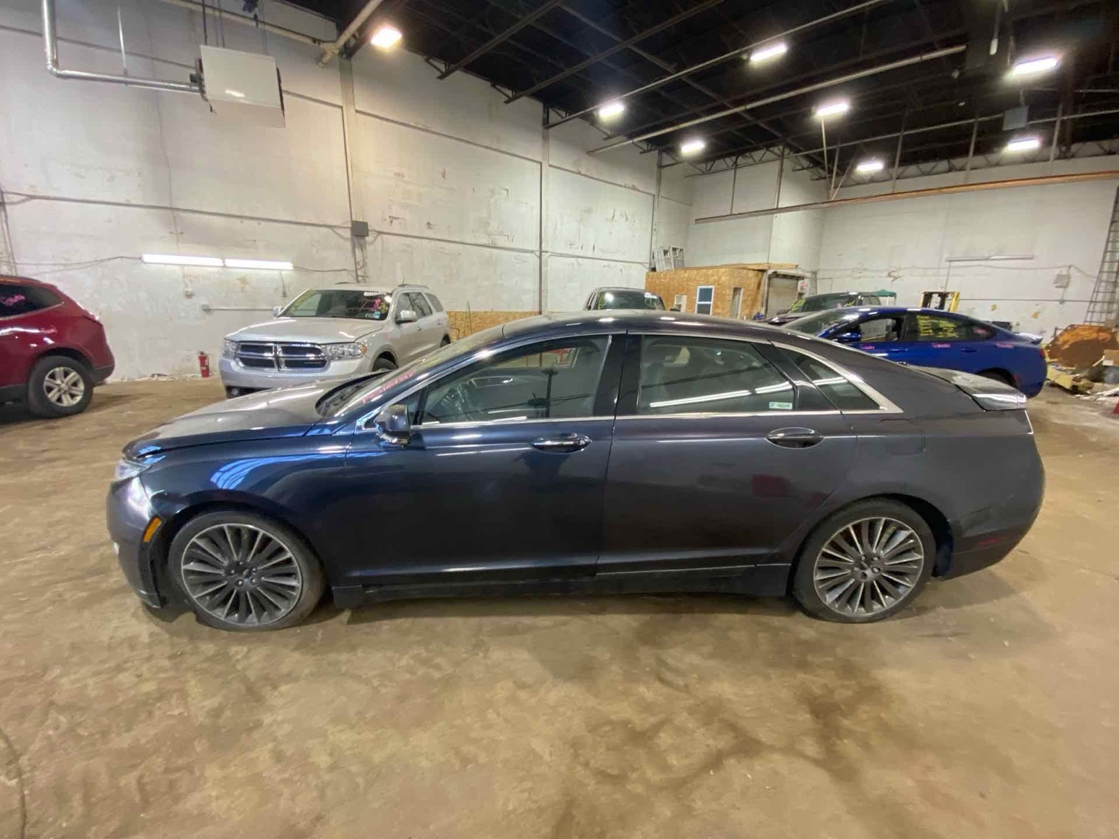 Rear Spindle Knuckle Stub Axle LINCOLN MKZ Right Passenger 13 14