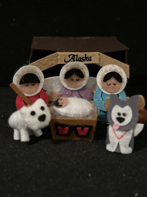 New Alaska Felt 9 Pc Nativity Set Moose Husky Bear