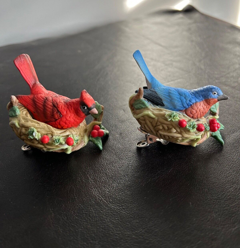 VINTAGE PORCELAIN CHRISTMAS BIRD ORNAMENTS W/CLIP FOR BRANCH