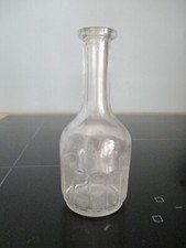 Petite Bouteille /flacon / carafe en verre  pour poupée