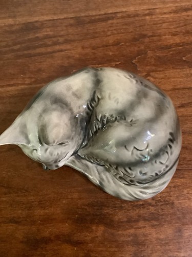 Statuina gatto che dorme porcellana vintage Goebel W. Germany grigio tabby/eccellente