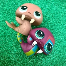Hasbro LPS Littlest Pet Shop Lot 2 Walrus Brown Mod Extreme Pets Purple #977