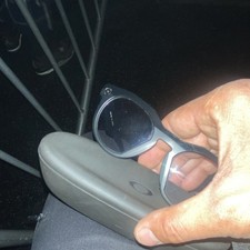 Meta Oakley Men's Black Plastic Solid Frame Lens