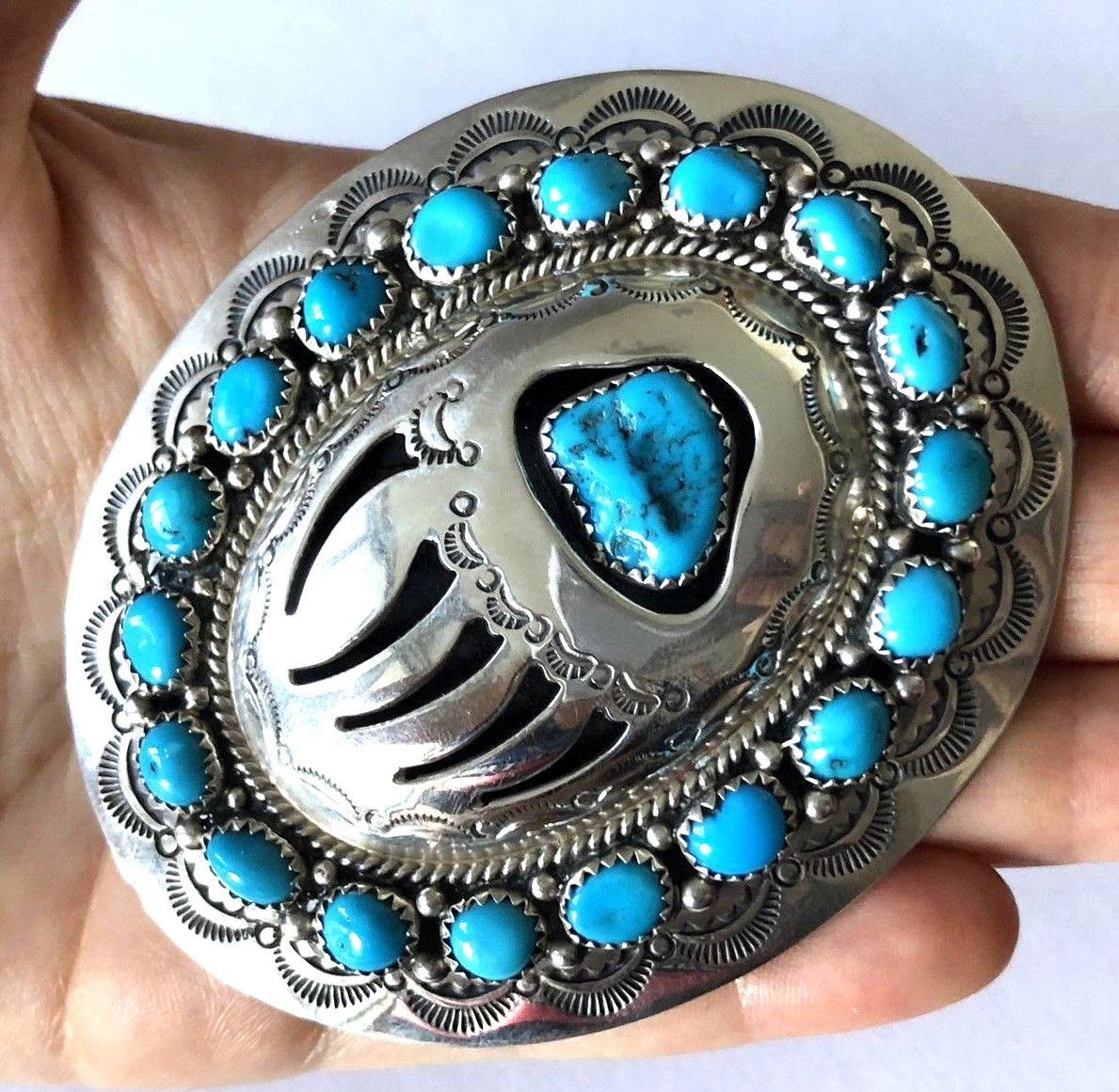 Bear paw belt shop buckle