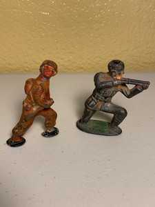 old lead toy soldiers