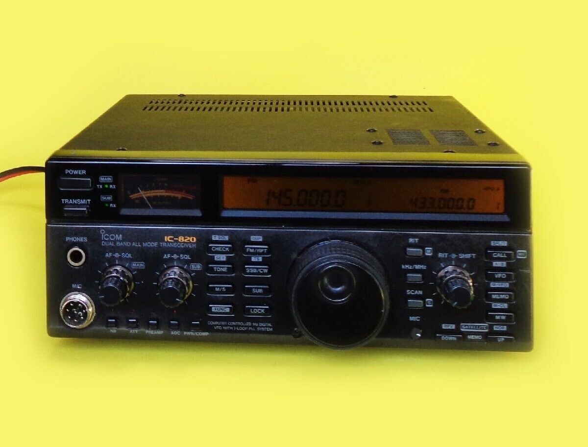 ICOM IC-820D 144MHz/430MHz All Mode Transceiver Ham Radio Working 