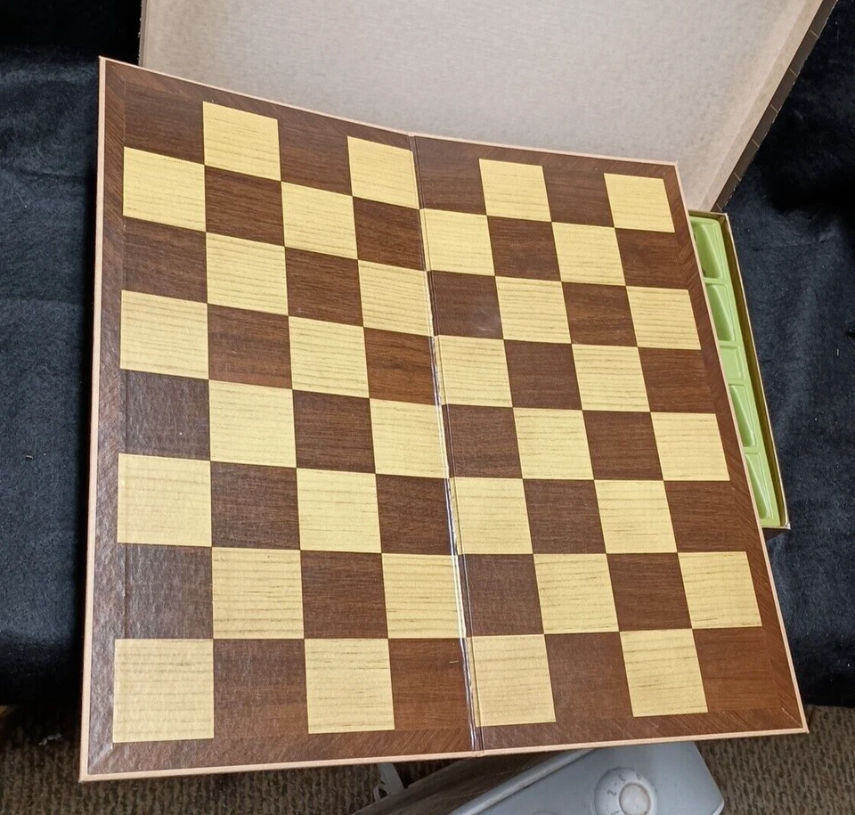 Juego de ajedrez vintage Galant Knight diseño Staunton ajedrez de campeones ponderado Foto 3 de 4