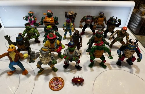 Vintage Lot of 19 80s 90s TMNT Action Figures Teenage Mutant Ninja Turtles Pizza