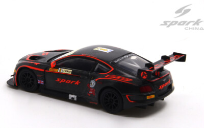 1:64 Spark Bentley Continental GT3 2015 Macau GP FIA GT World Cup