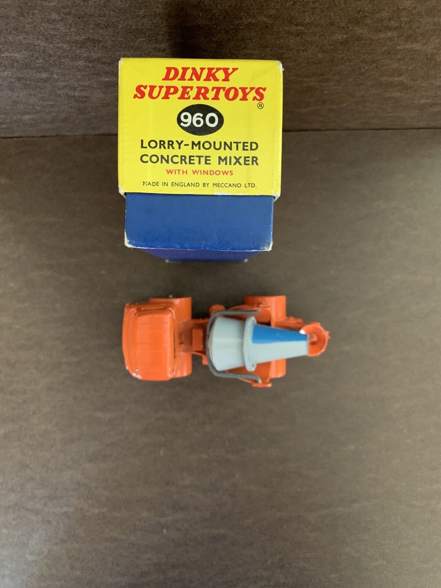 Dinky Supertoys 960 lorry mounted cement mixer With Original Box