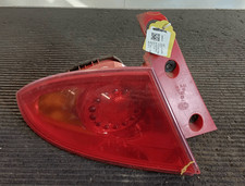 1P0945111C Pfostenleuchte. Ostteil. Links SEAT LEON (1P) 2.0 FSI (110Kw) Ber