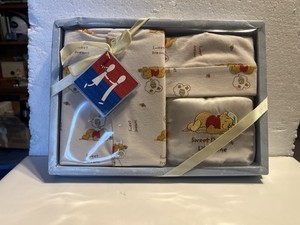 Disney Winnie The Pooh Baby Bedtime Gift Set 0-6 Months Sleeper Hat Pillow New