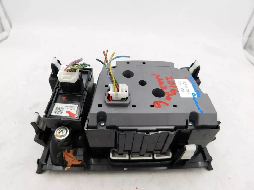 Mazda 3 2016-2018 radio navegación consola de control montada con freno de estacionamiento eléctrico Foto 4 de 4