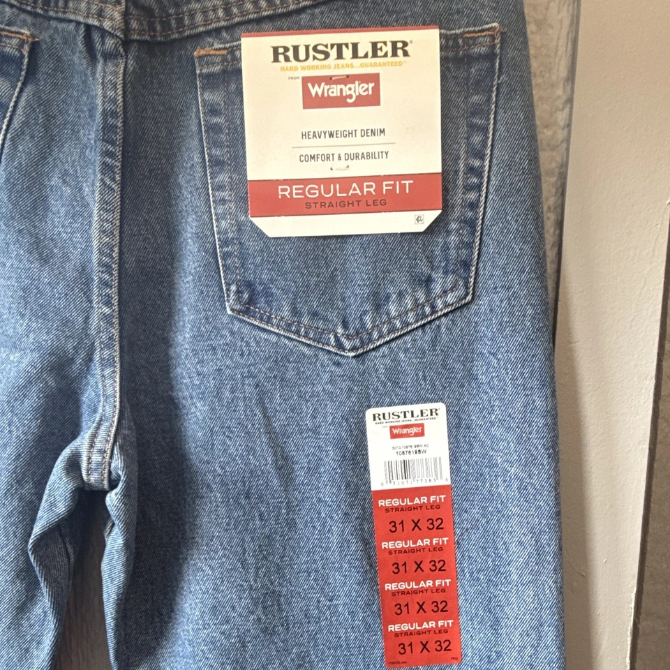 Rustler Jeans Men’s Regular 31x32 Blue Medium Wash Denim Straight Leg - Image 3 of 4